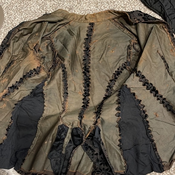 Antique Velvet Jacket - Picture 10 of 10